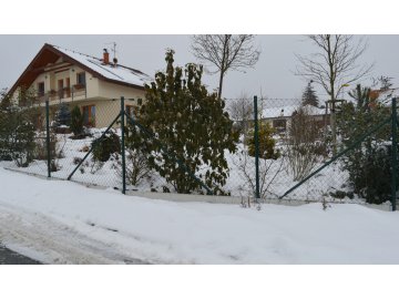 Realizace – čtyřhranné pletivo a podhrabové betonové desky | Horní Bříza