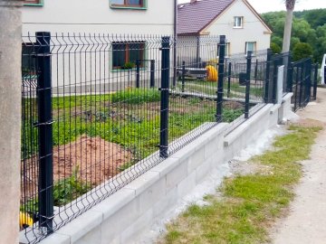 Realizace – 3D plotové panely na podezdívce | Mladotice