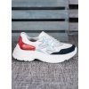 VIACFAREBNÉ SNEAKERSY