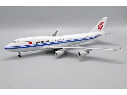 Miniature Austrian Airlines Bombardier Q400 Pfiat Di, Dash! – OE-LGI