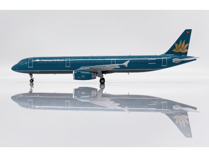 United Airlines Boeing 757-200 Battleship N509UA - Jumbolino